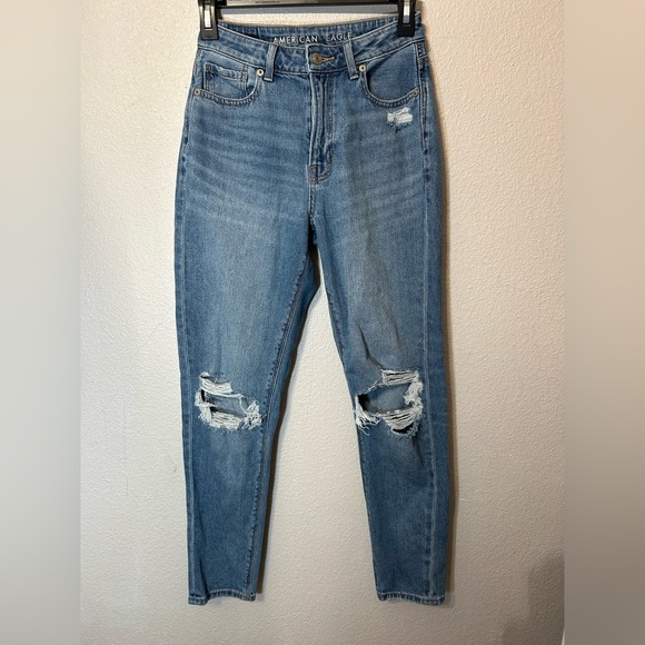 American Eagle Outfitters Denim - American Eagle Mom Jeans Distressed Size 0